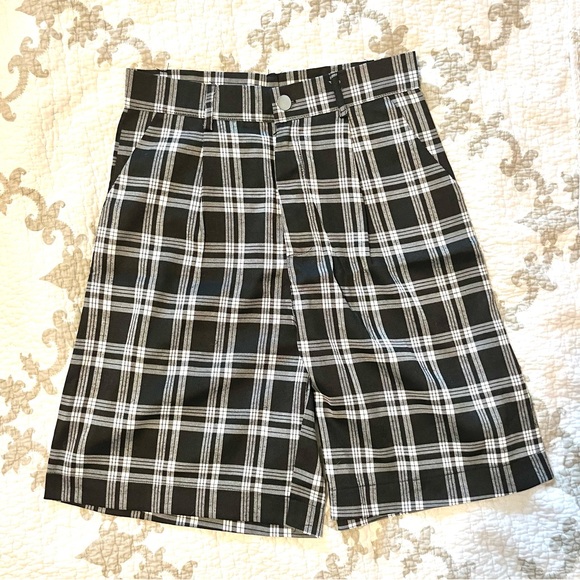 dazy • black and white gingham plaid high waist bermuda shorts - Picture 6 of 13